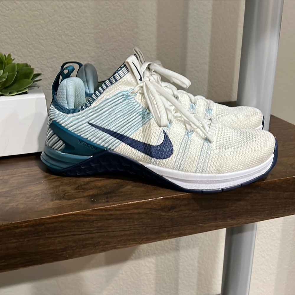 Nike Metcons White/ Teal Size 7 1/2